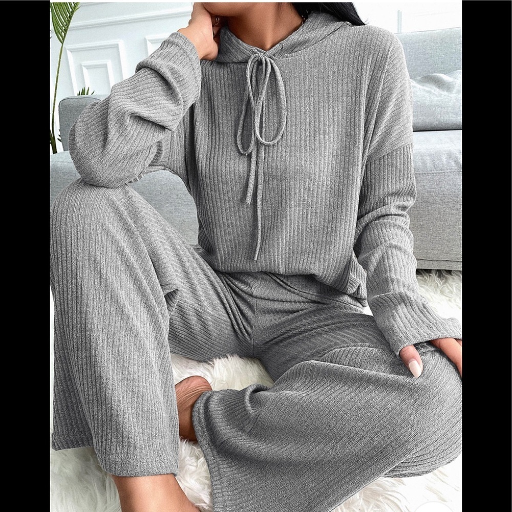 Plain hooded top and drawstring pant set. Grey